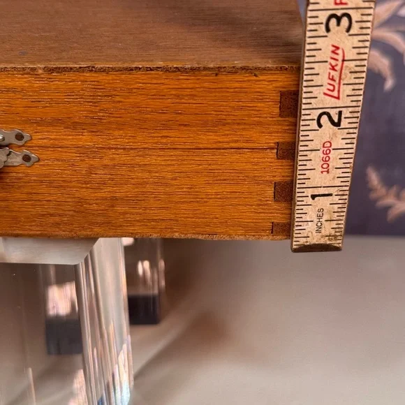 Vintage Estate Wooden Storage Box with Metal Clasp and Dovetailed Edges - Picture 10 of 10